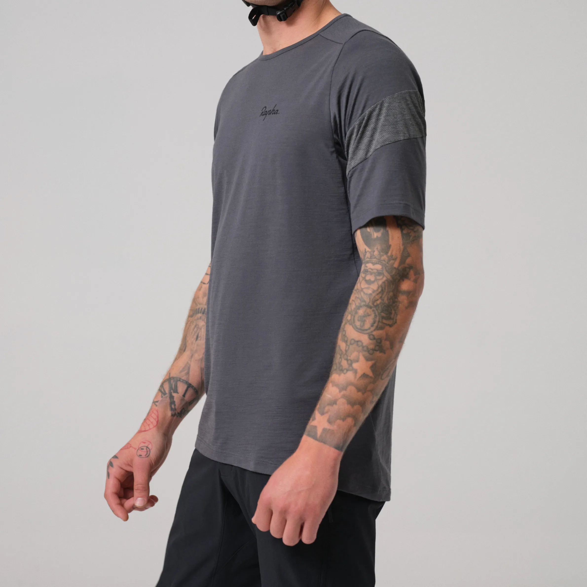 Rapha T-shirts & Tops|Men's Trail Merino Short Sleeve T-shirt DarkGrey/Black
